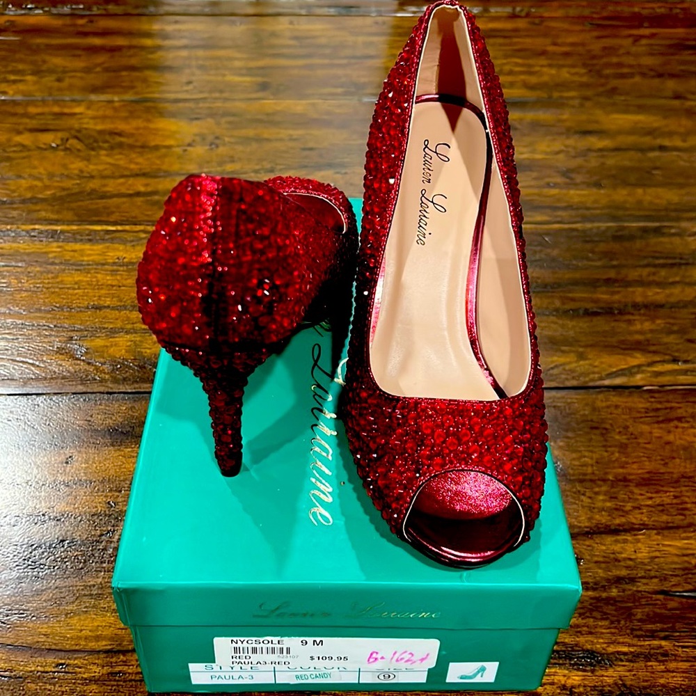 Lauren Lorraine red heels size 9
